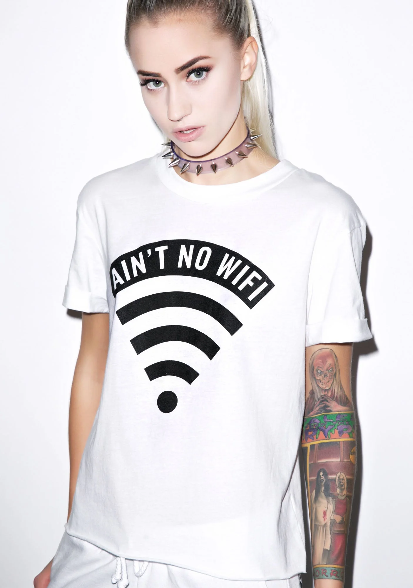 Aint No Wifi Crop Tee - White - Image 4