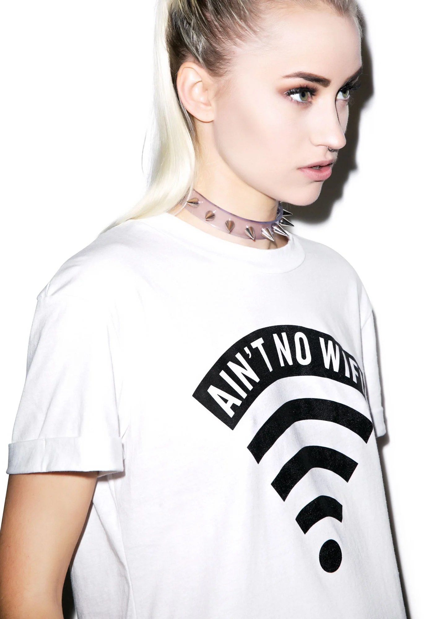 Aint No Wifi Crop Tee - White - Image 5