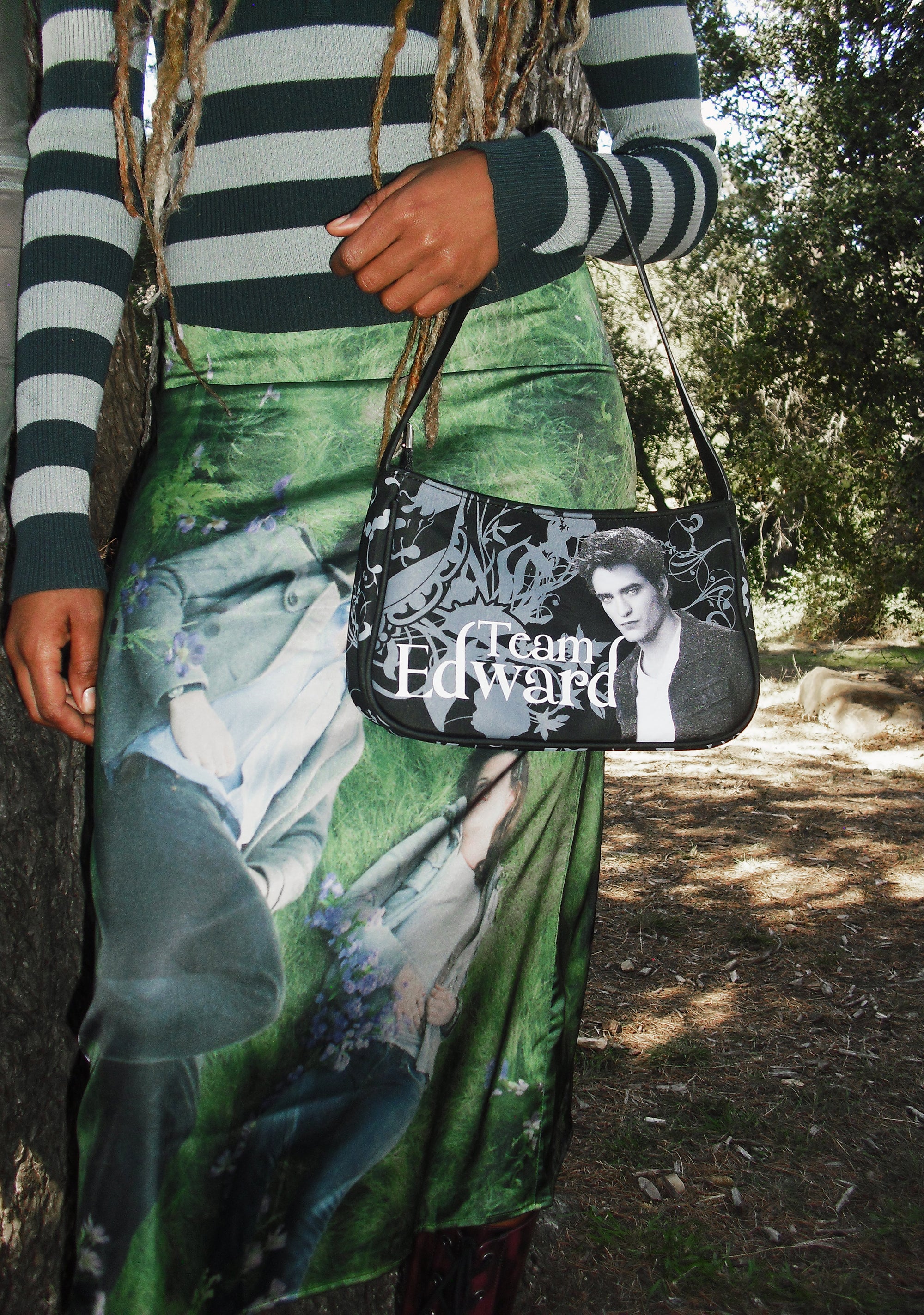 Bite Or Bark Shoulder Bag - Image 10