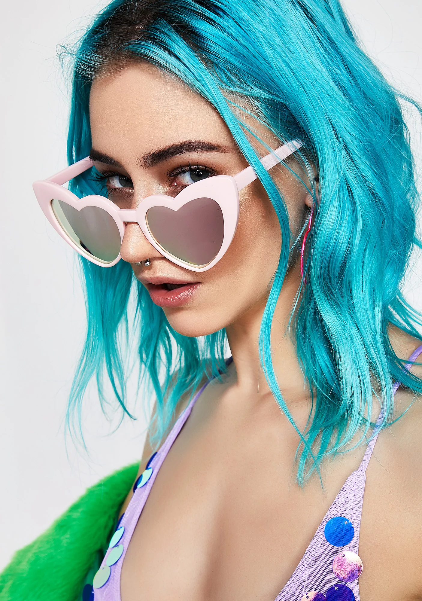 Blush Glamourpuss Sunglasses - Image 3