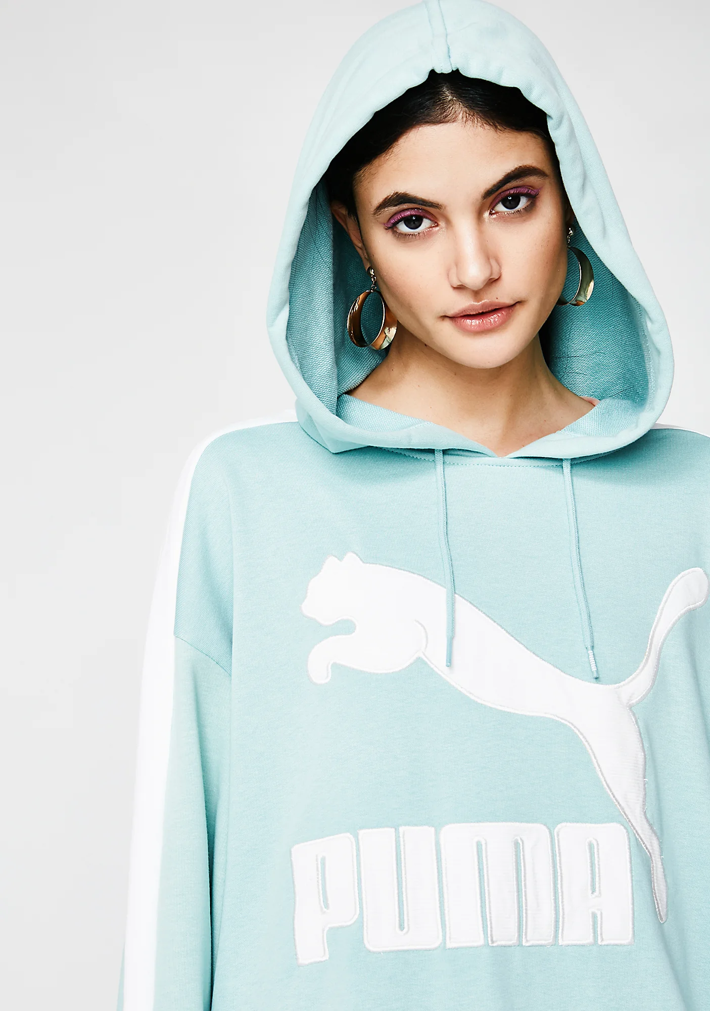 Classics Logo T7 Hoodie - Image 2