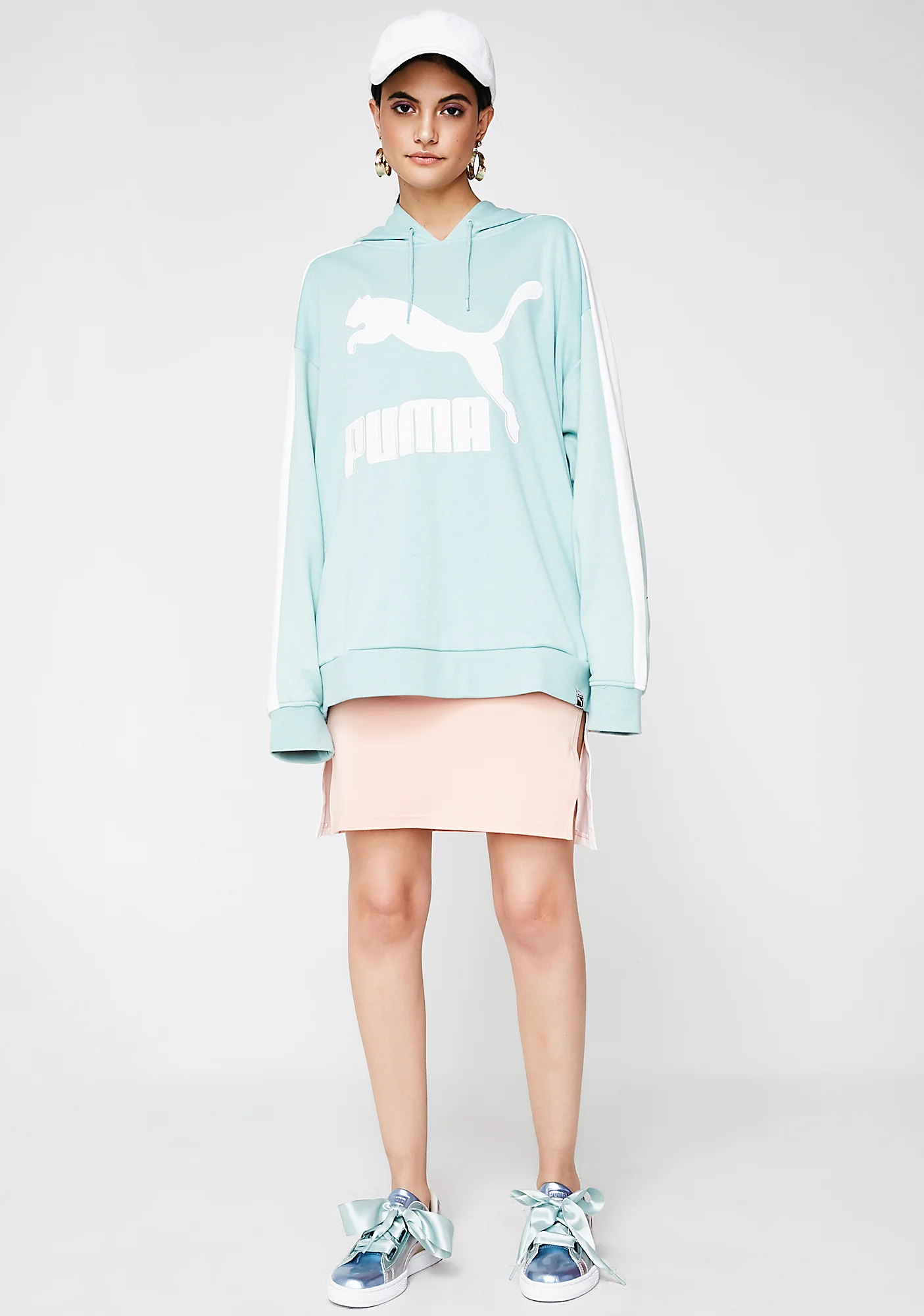 Classics Logo T7 Hoodie - Image 5