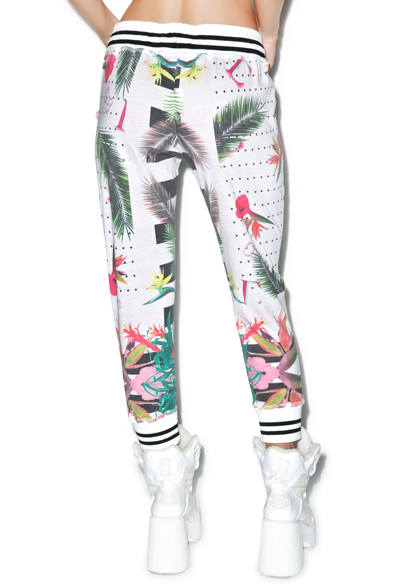 Floral Capri Runners - Image 2