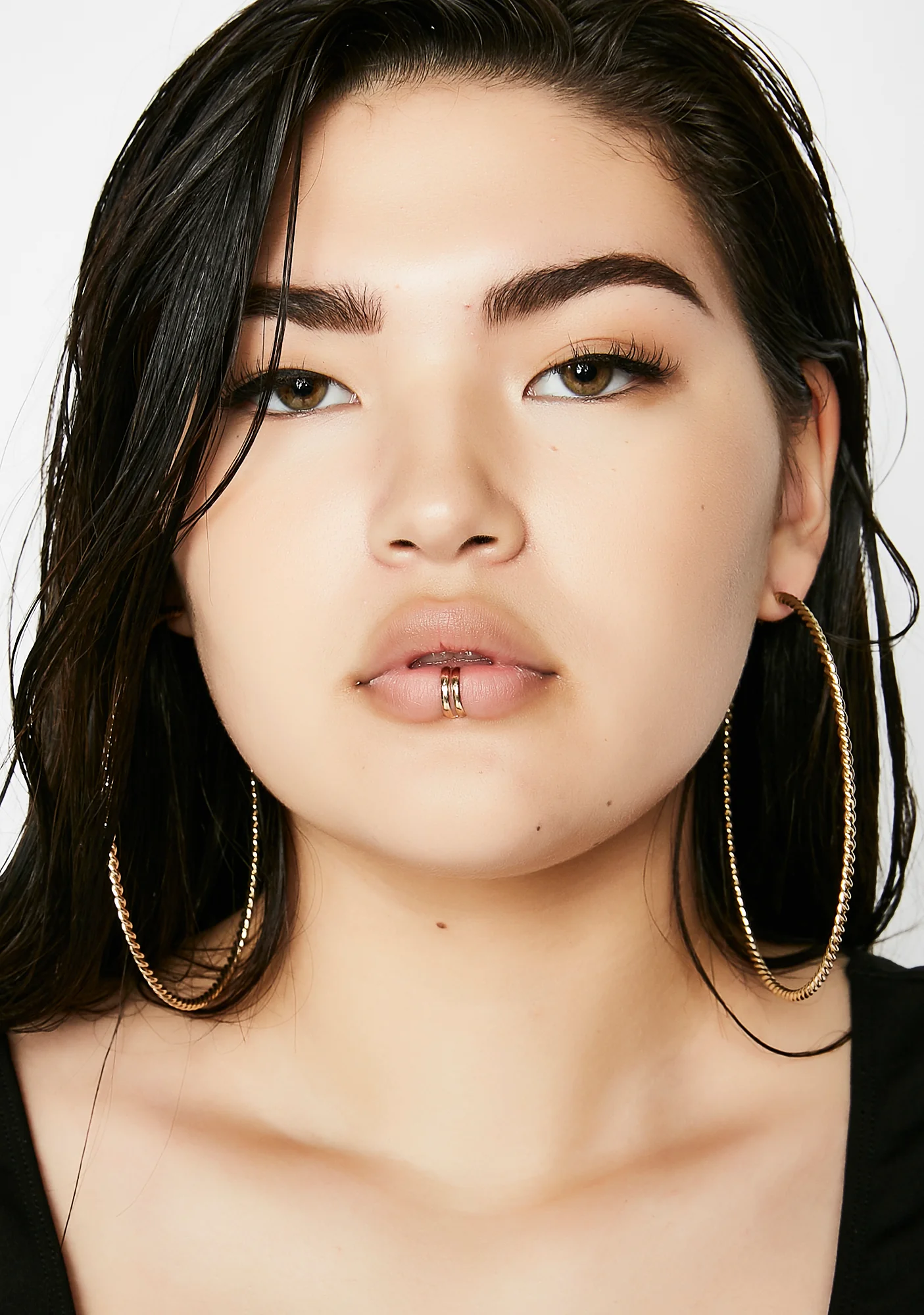 Got Me Twisted Hoop Earrings - Image 3