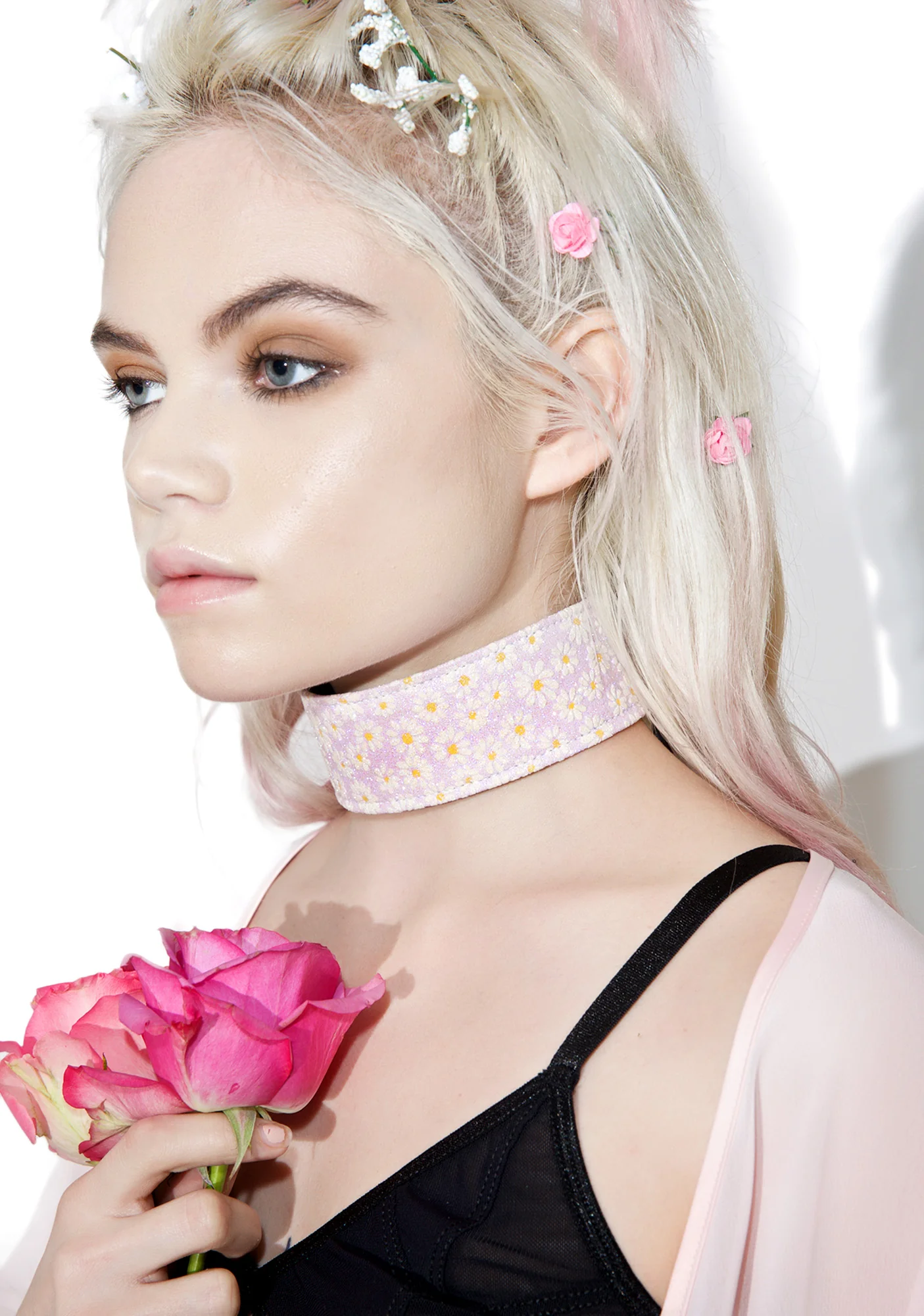 Harmonious Lace-Up Choker - Image 4