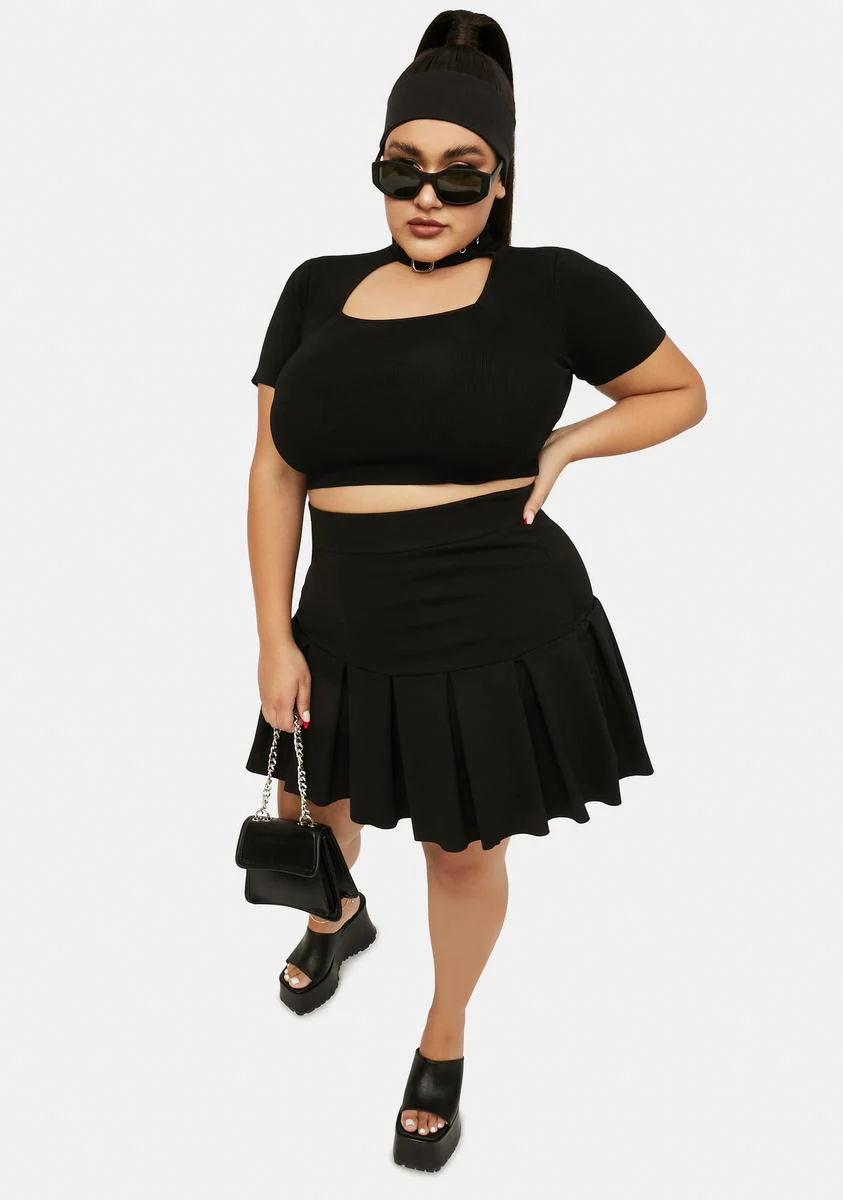 Her Weekend Calling Keyhole Crop Top - Image 3