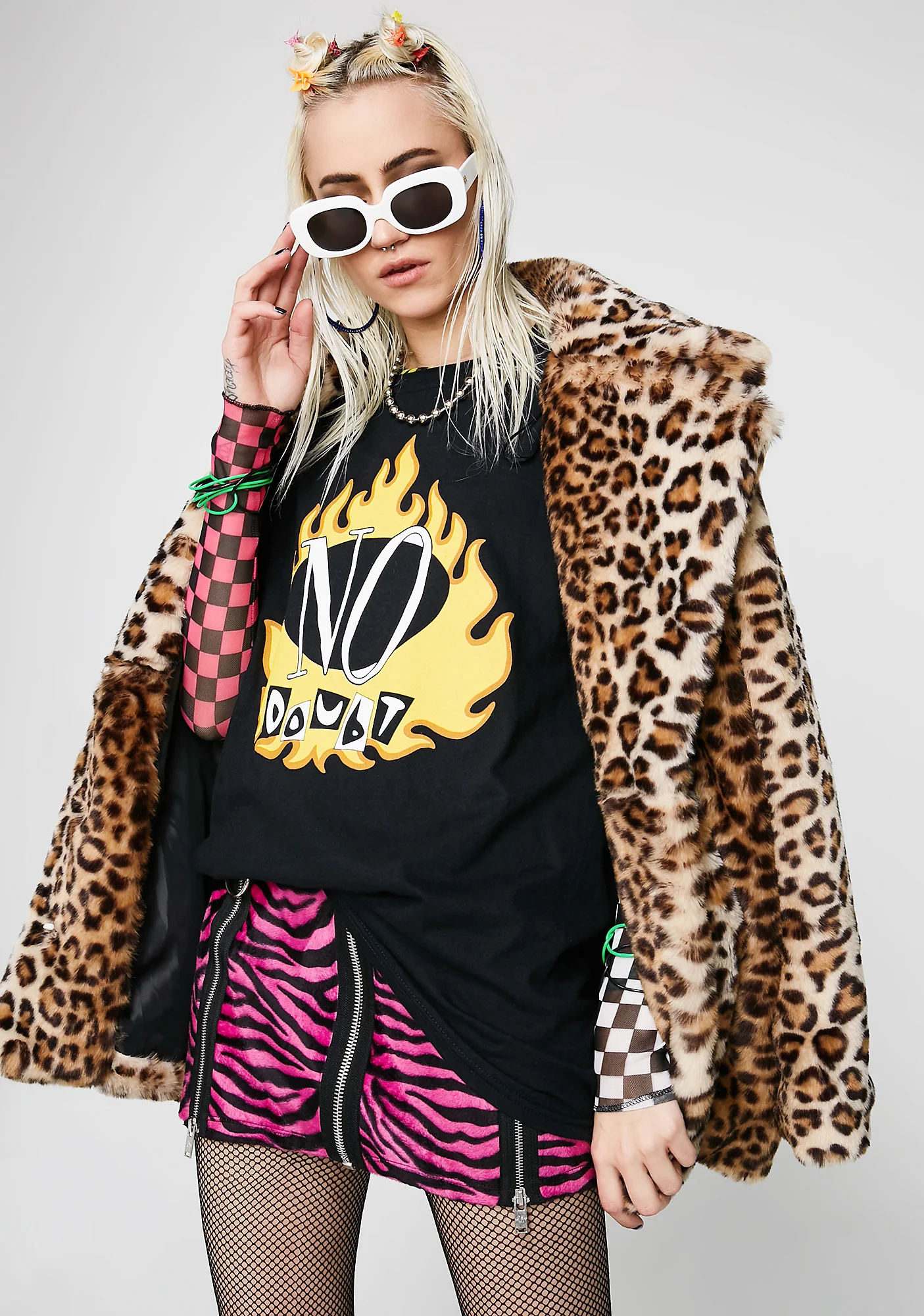 Hey Baby Graphic Tee - Image 3