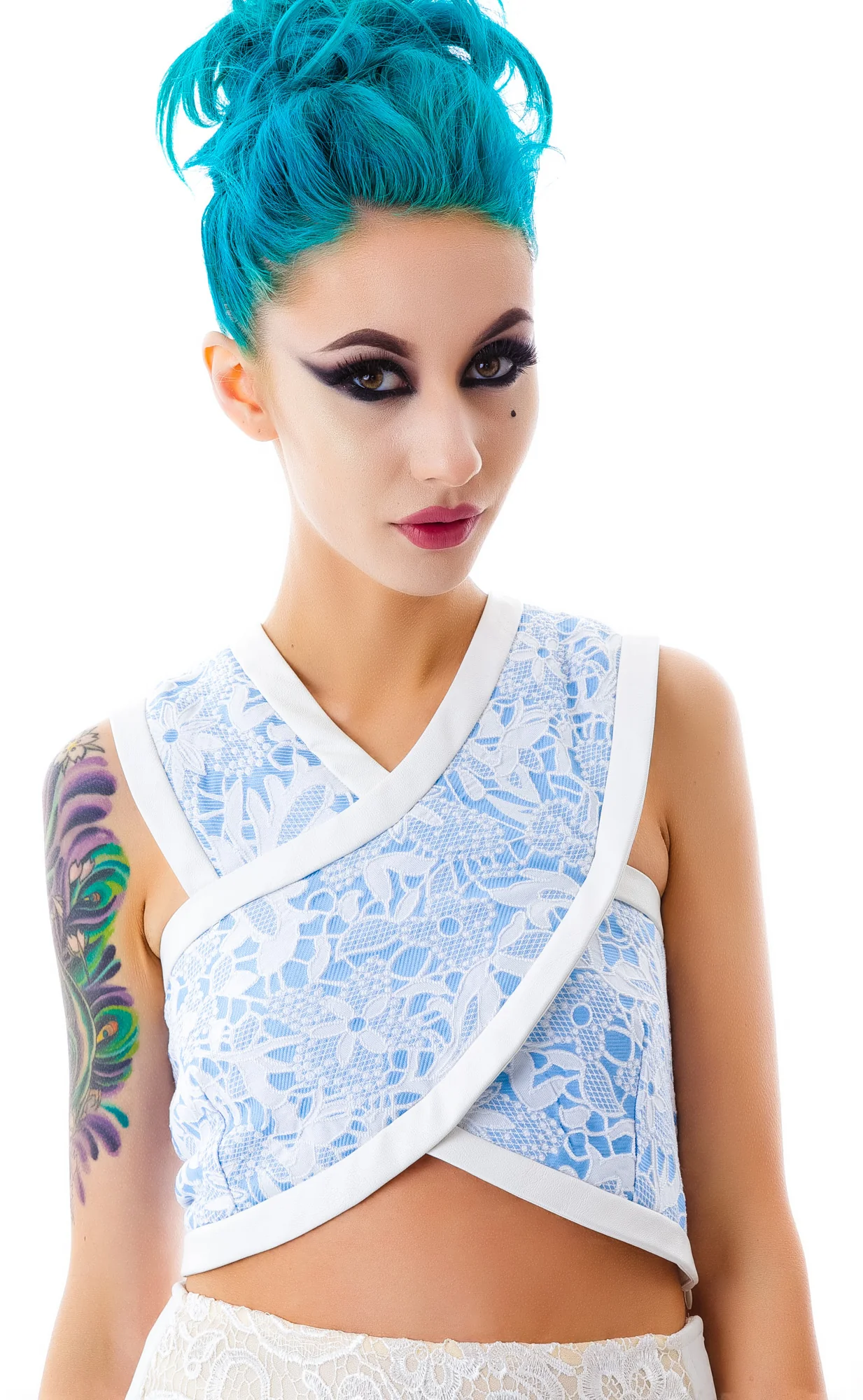 Lily Cut Out Crop Top - Image 3