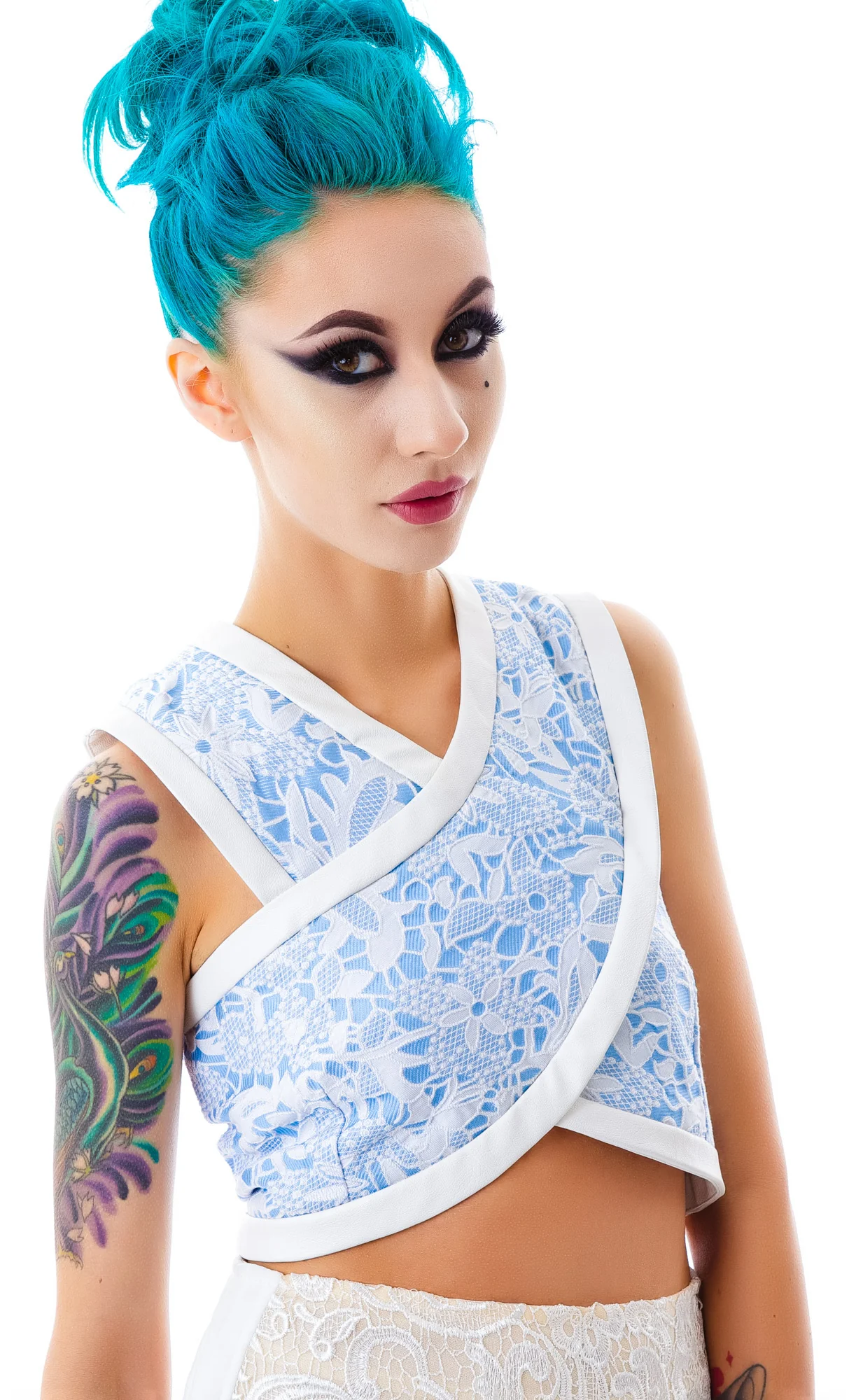 Lily Cut Out Crop Top - Image 5
