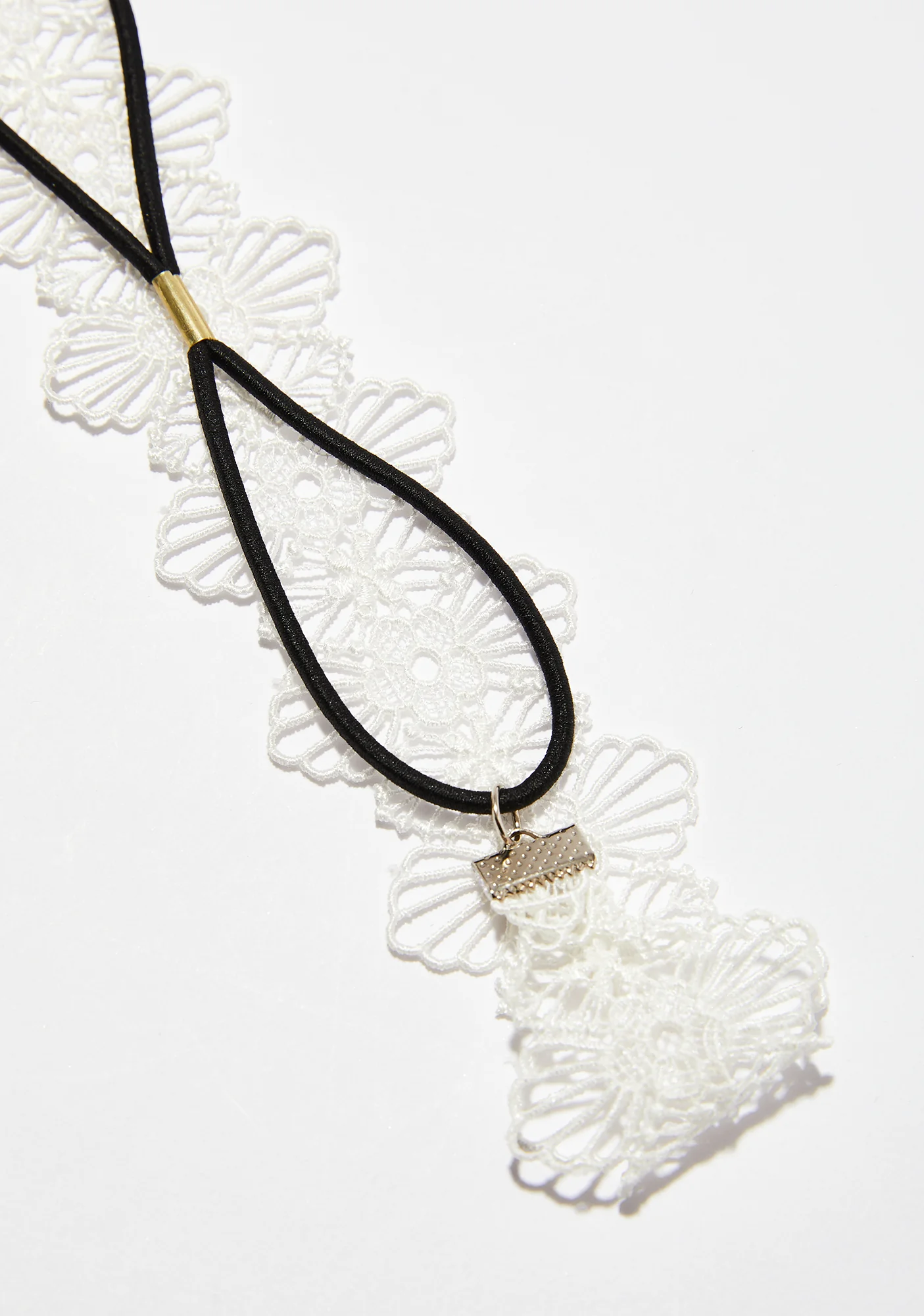 Love's Tender Paradise Lace Headband - Image 3