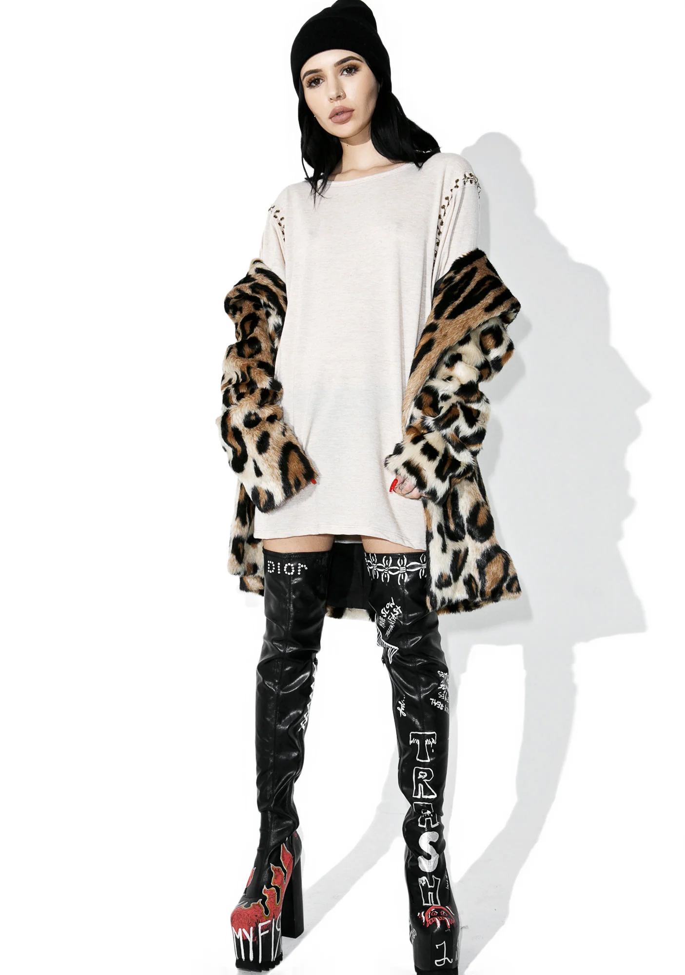 Make Amendz Grommet Tee - Image 5