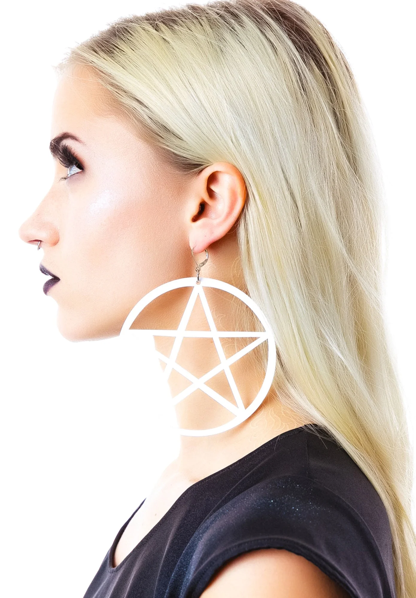 Mercy's Lost Pentagram Earring - White - Image 8