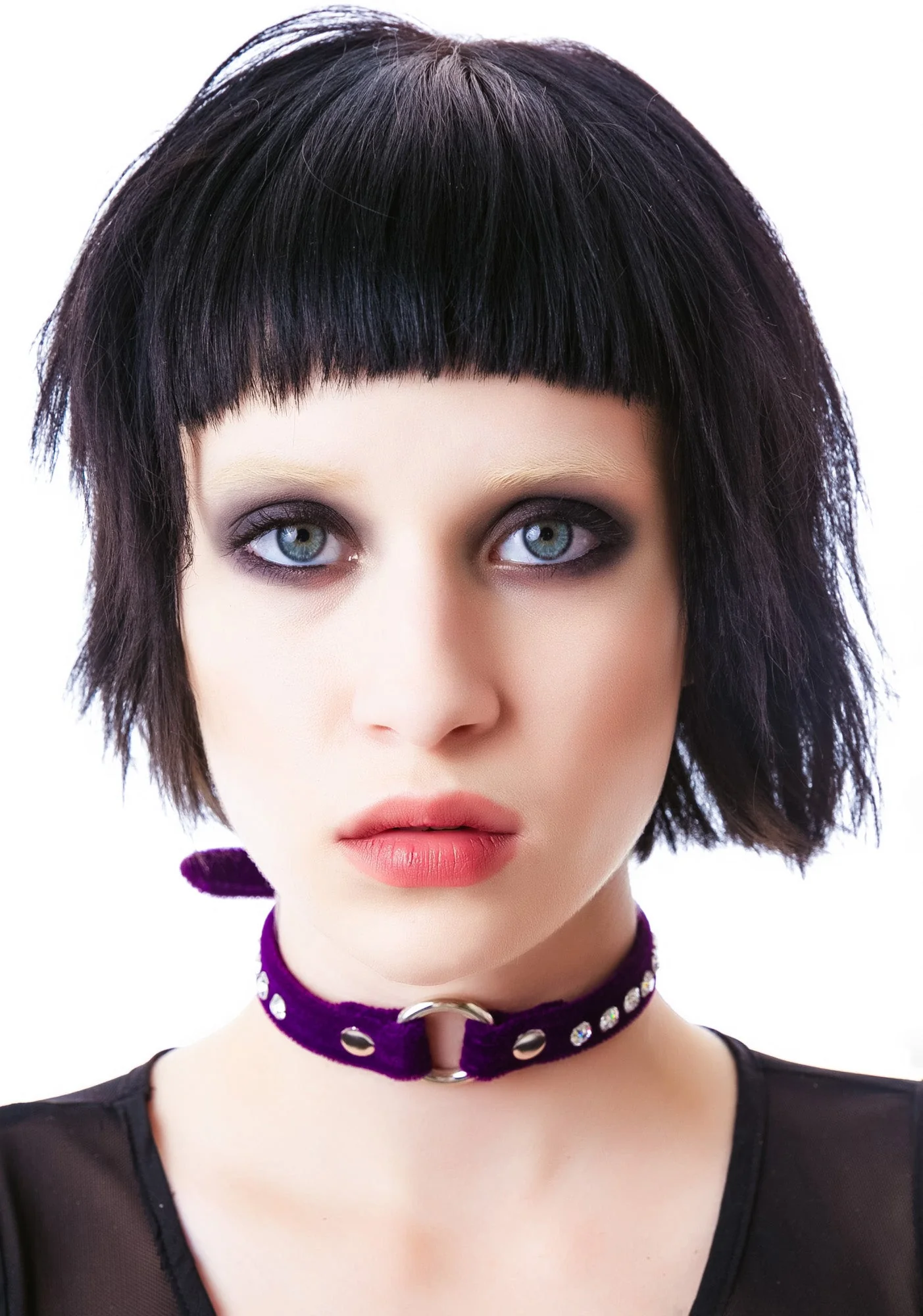 O Face Velvet Crystal Choker - Red - Image 4