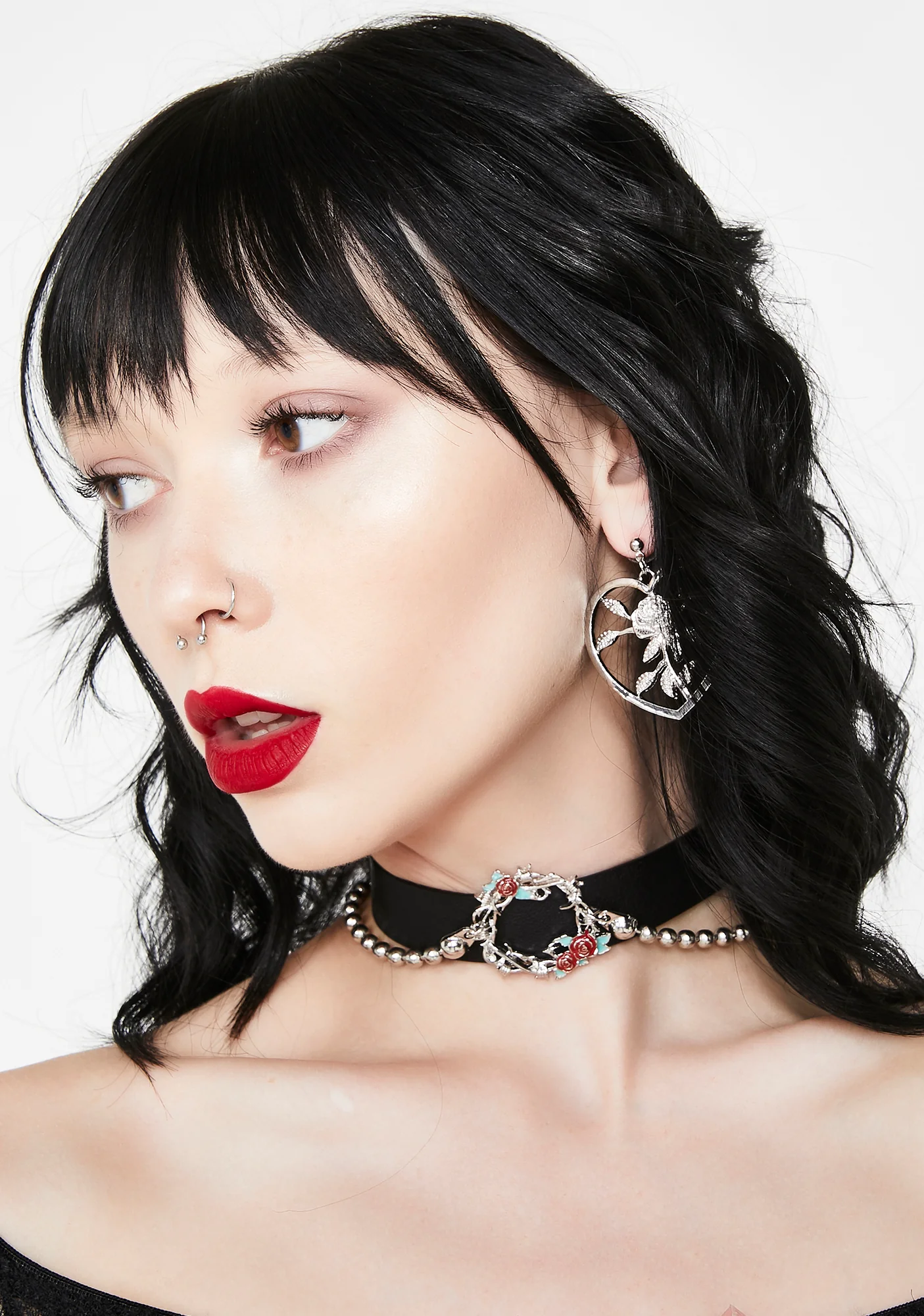 Passionate Affair Rose Choker - Image 3