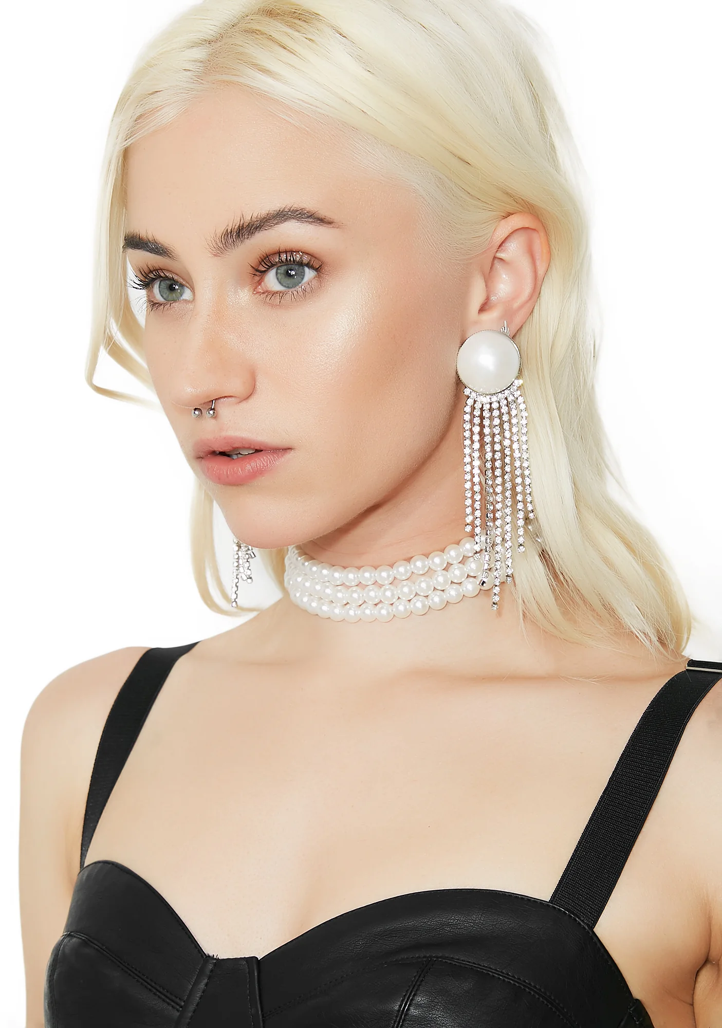 Pearly BB Earrings - Image 3