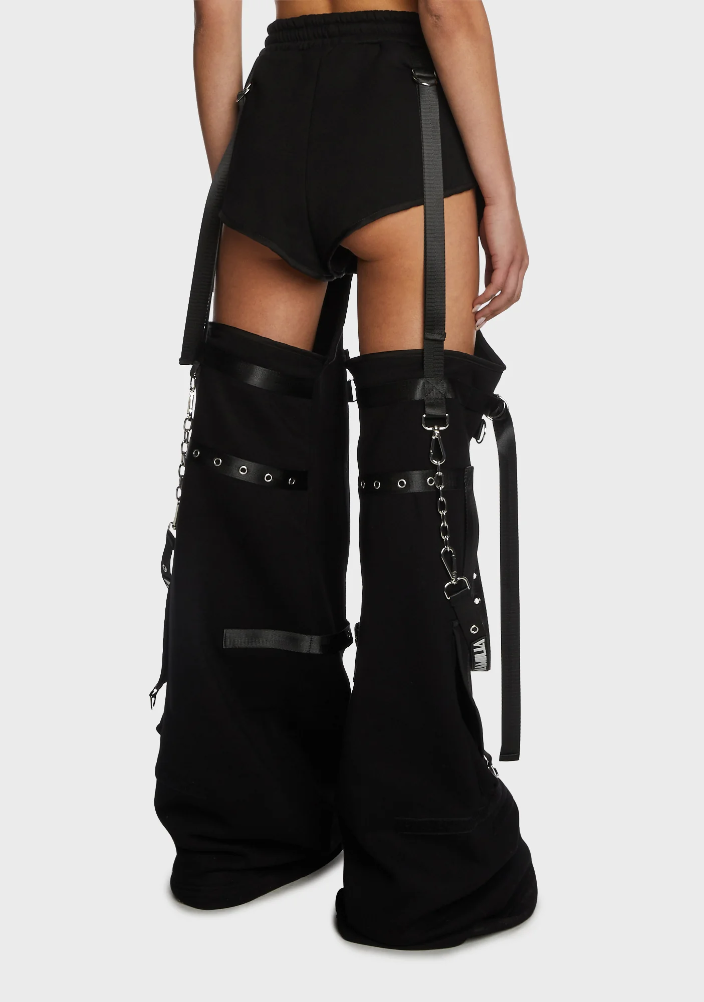 Raider Oversized Shorts With Detachable Legs - Image 3