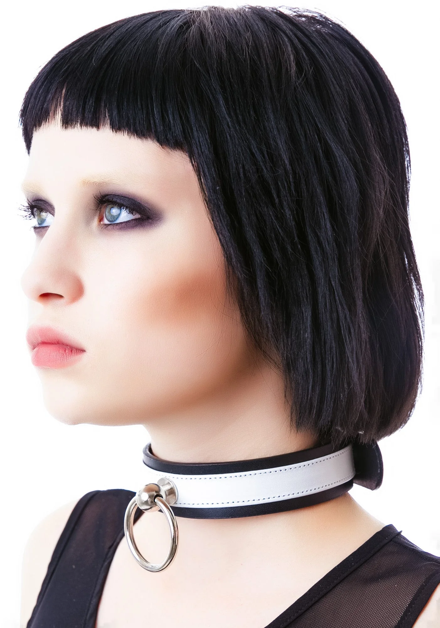 Saddle Stud O Ring Choker - White - Image 14