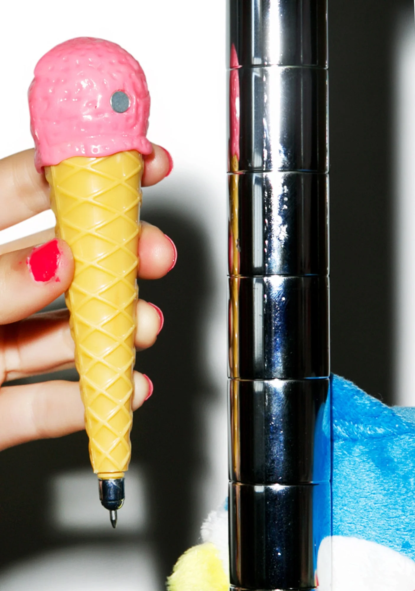 Single Scoop Ice Cream Pen - Yellow - Image 3