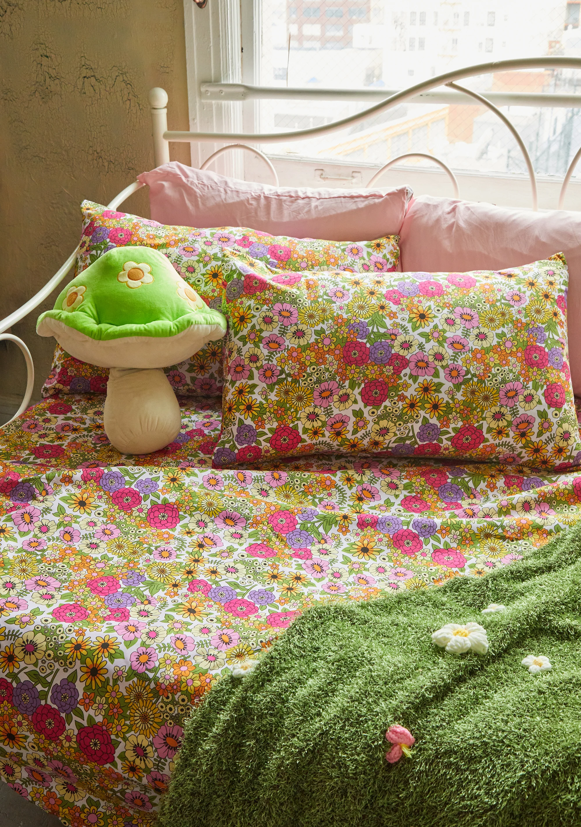 Swirling Flowers Sheet Set - Image 3