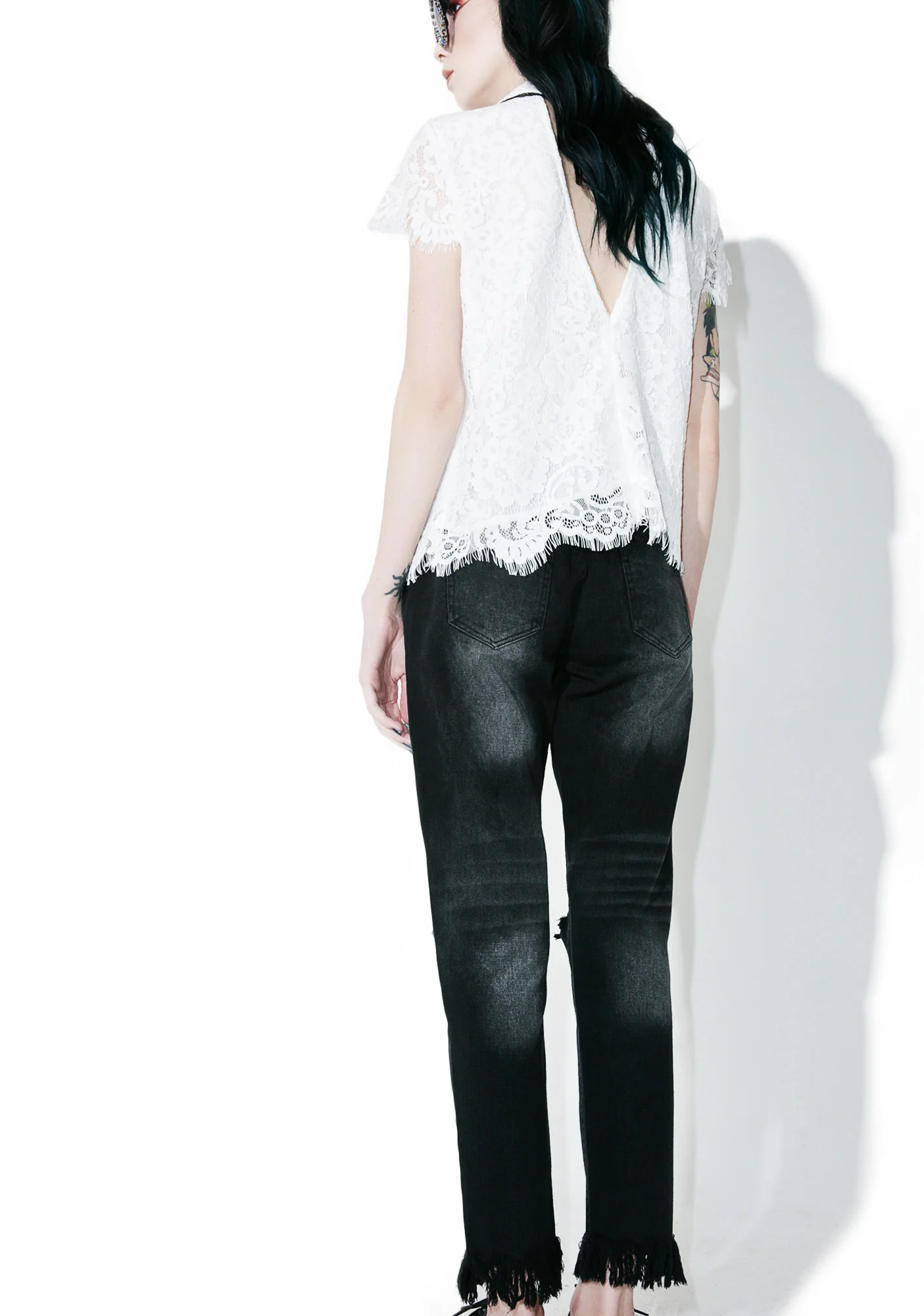 Tattle Tailz Distressed Jeans - Image 4