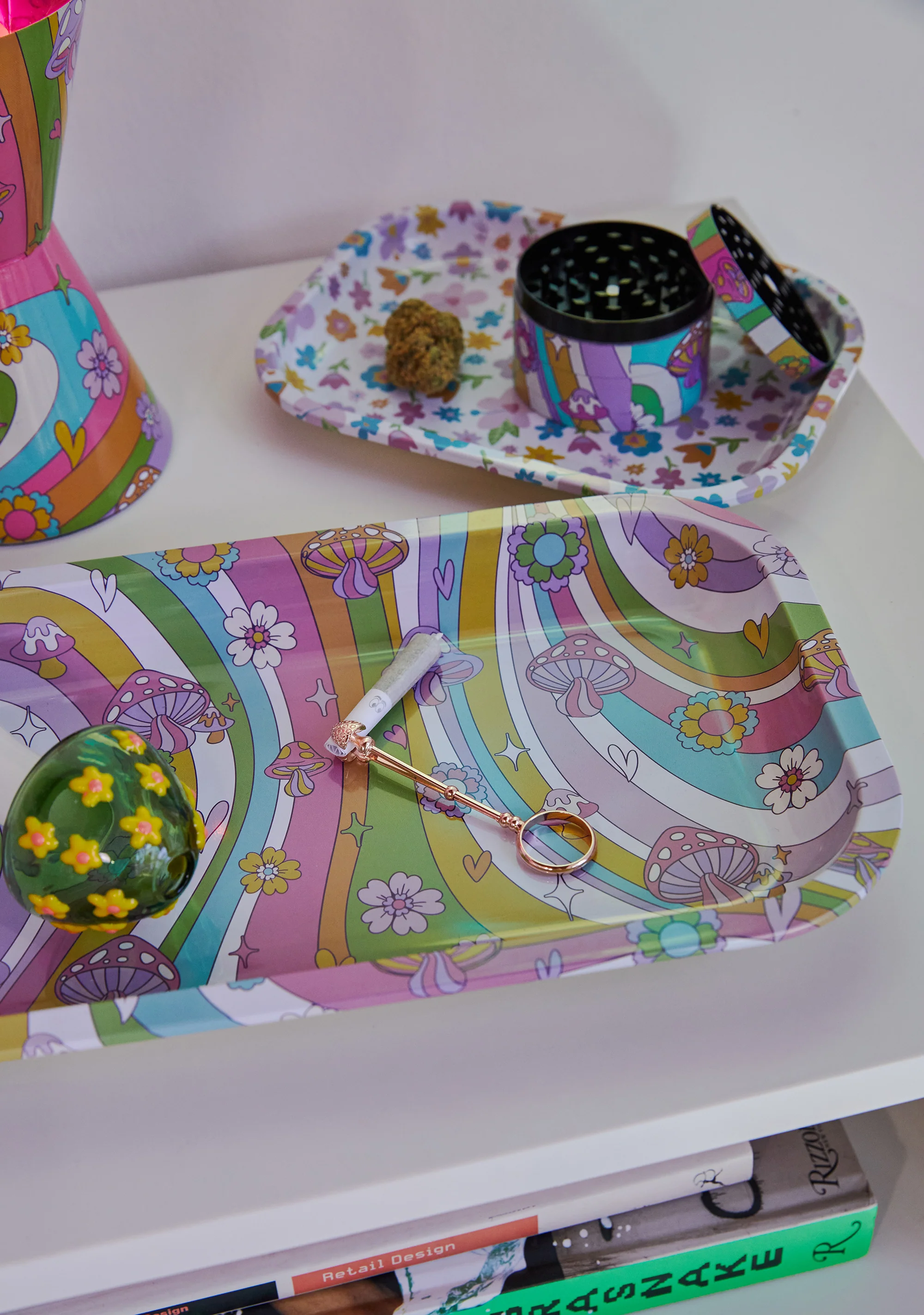 Technicolor Dreams Smoke Set - Image 2