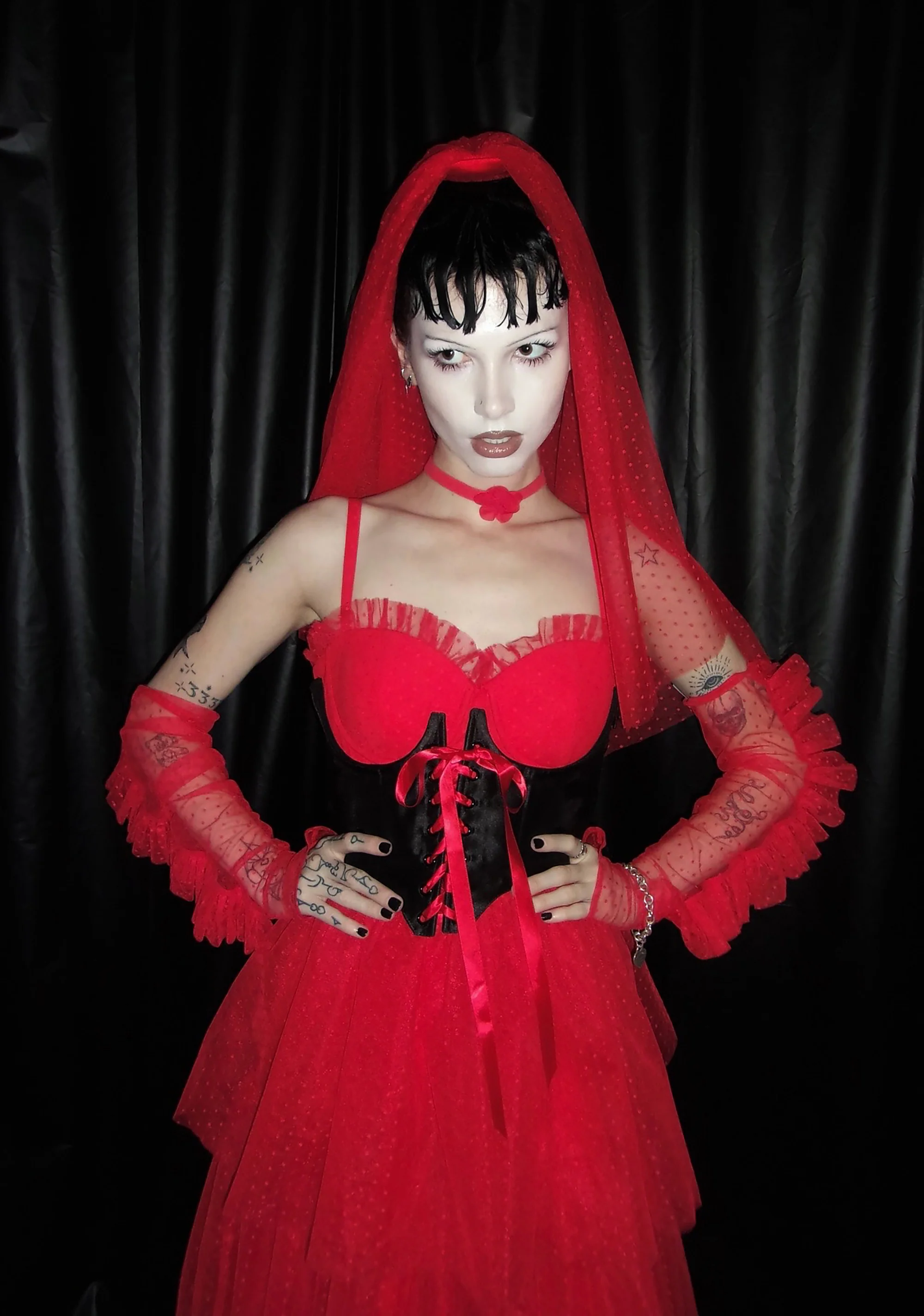 The Red Wedding Lace Maxi Dress And Gloves Set - Image 8