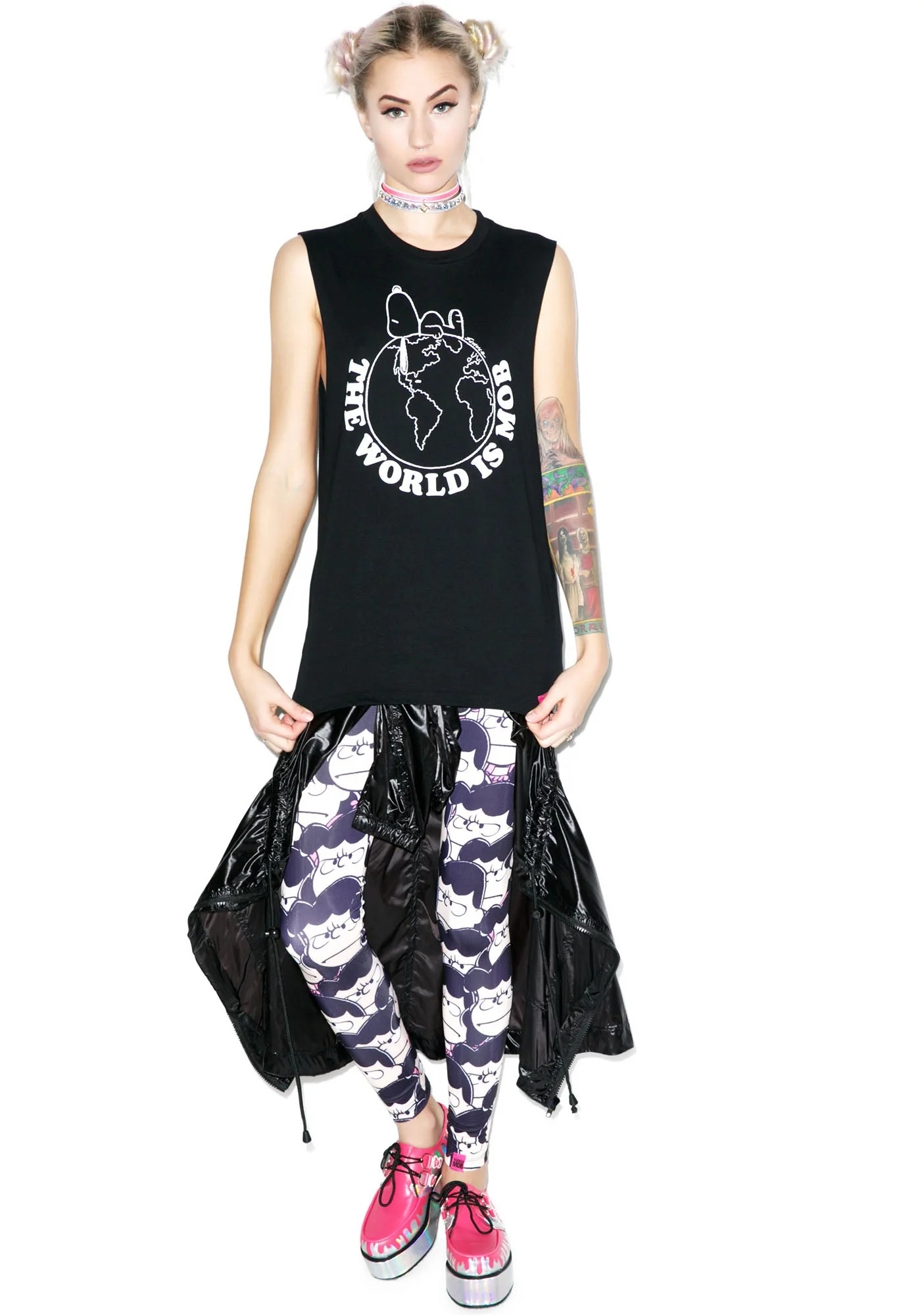 The World Is Mob Muscle Tee - Black - Image 7