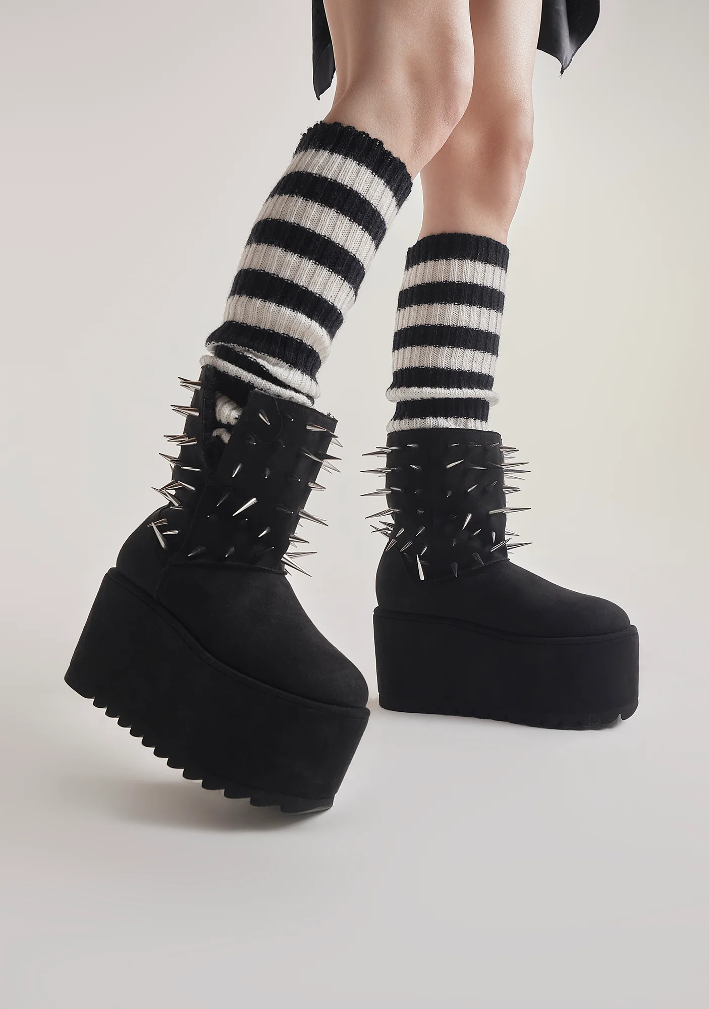 Thorny Tales Winter Boots - Image 5
