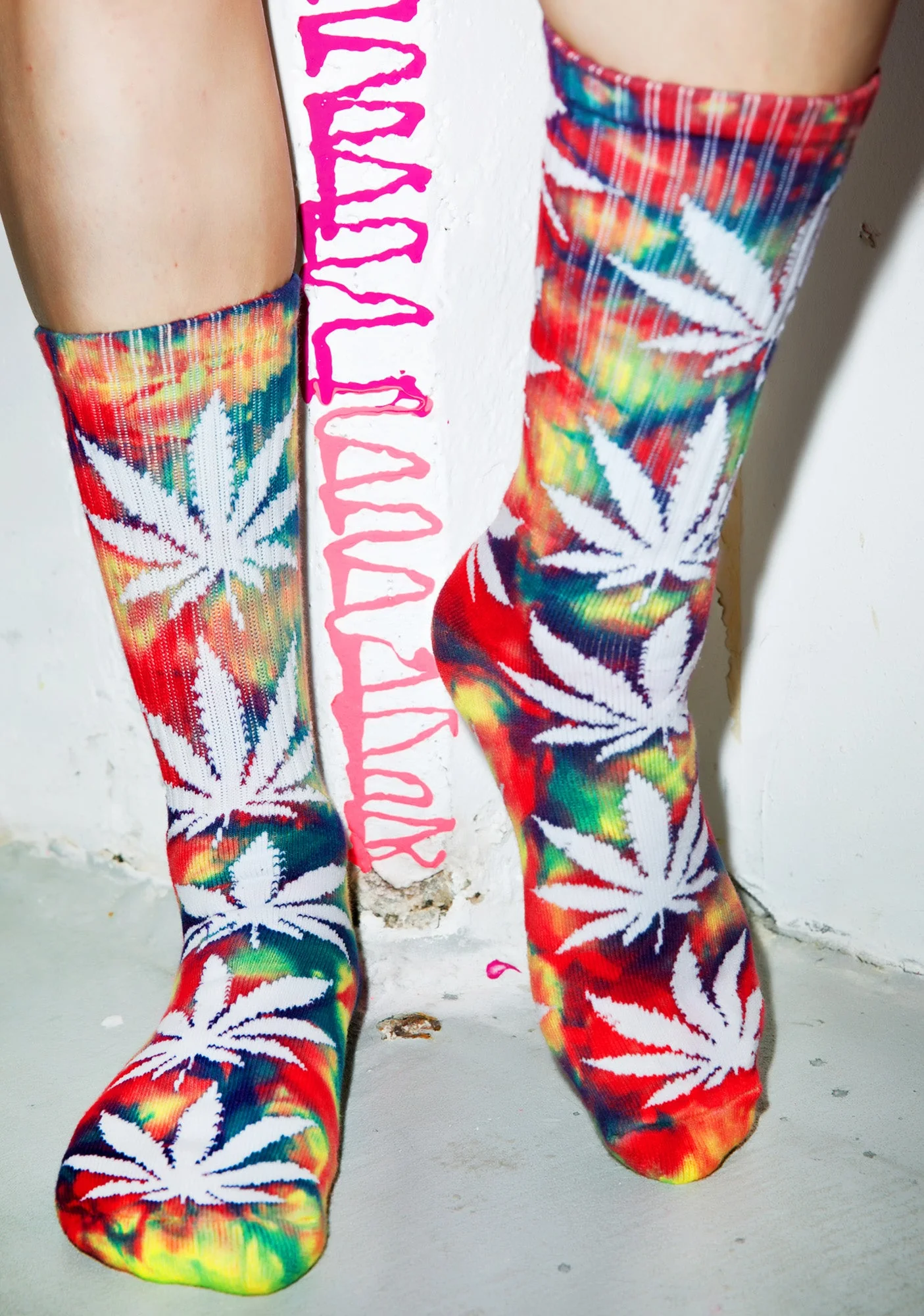 Tie Dye Plantlife Crew Sock - Dark Red - Image 19