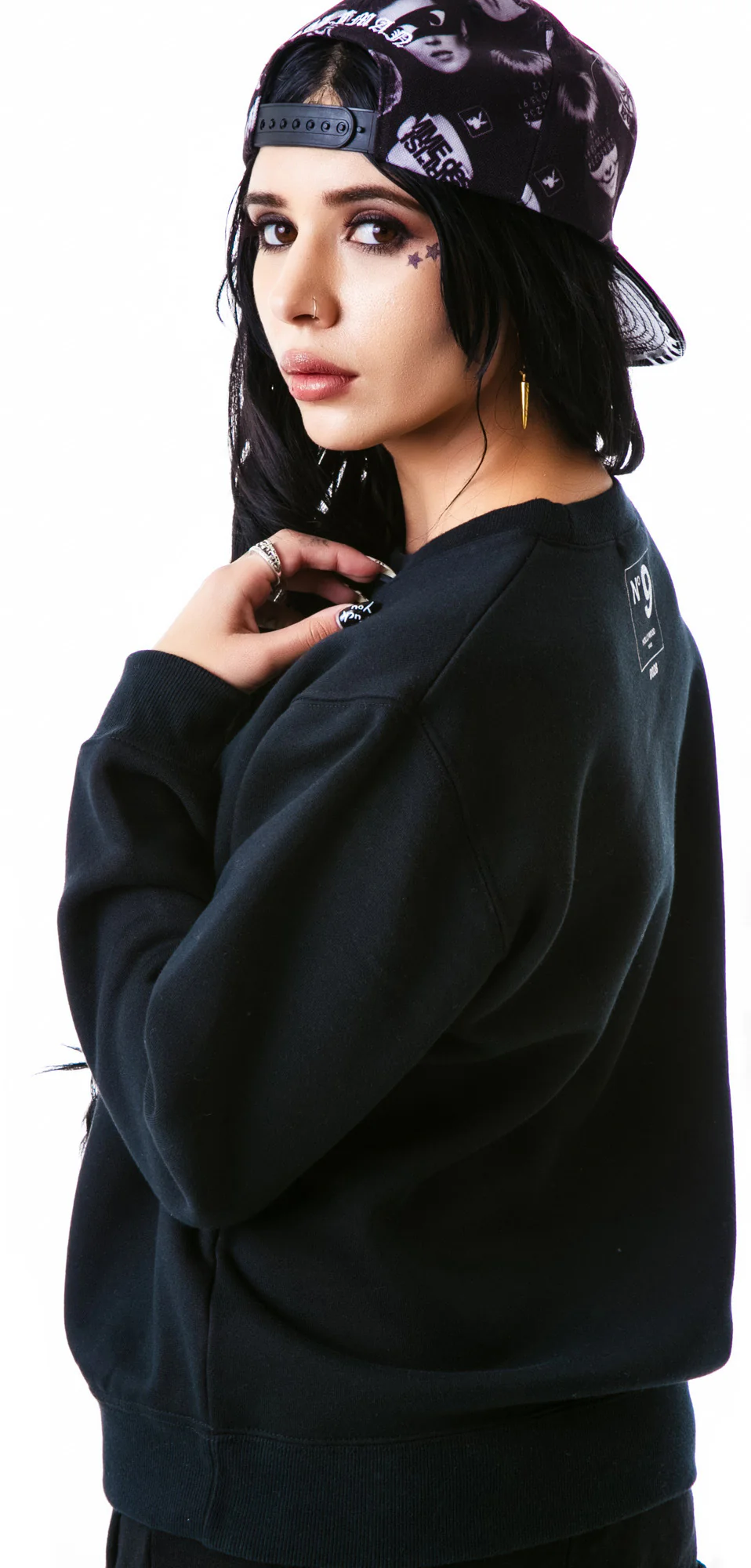 UC Apple Heart Crew Pullover Sweatshirt - Image 4