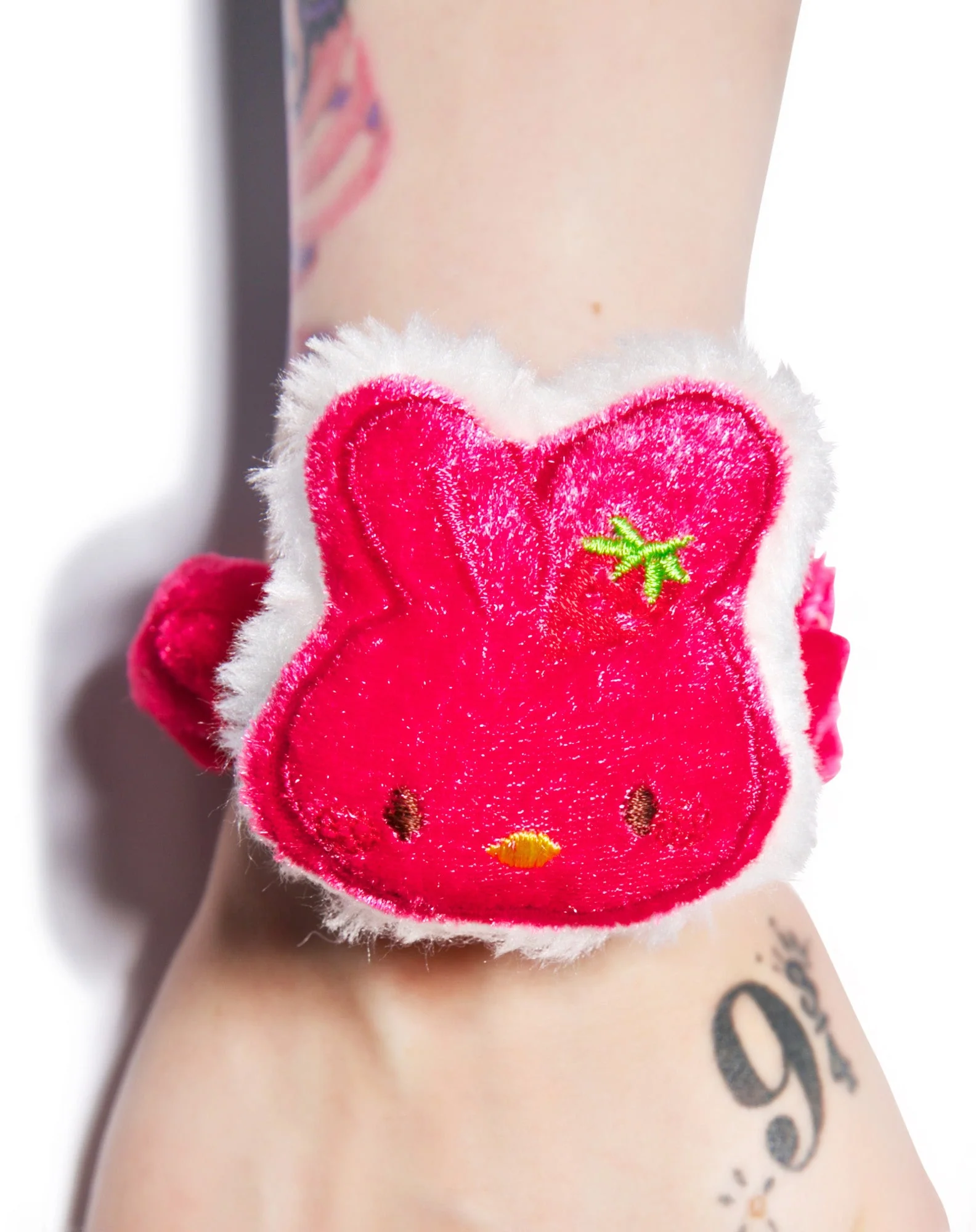 Usa-pyon Scrunchie - White - Image 13