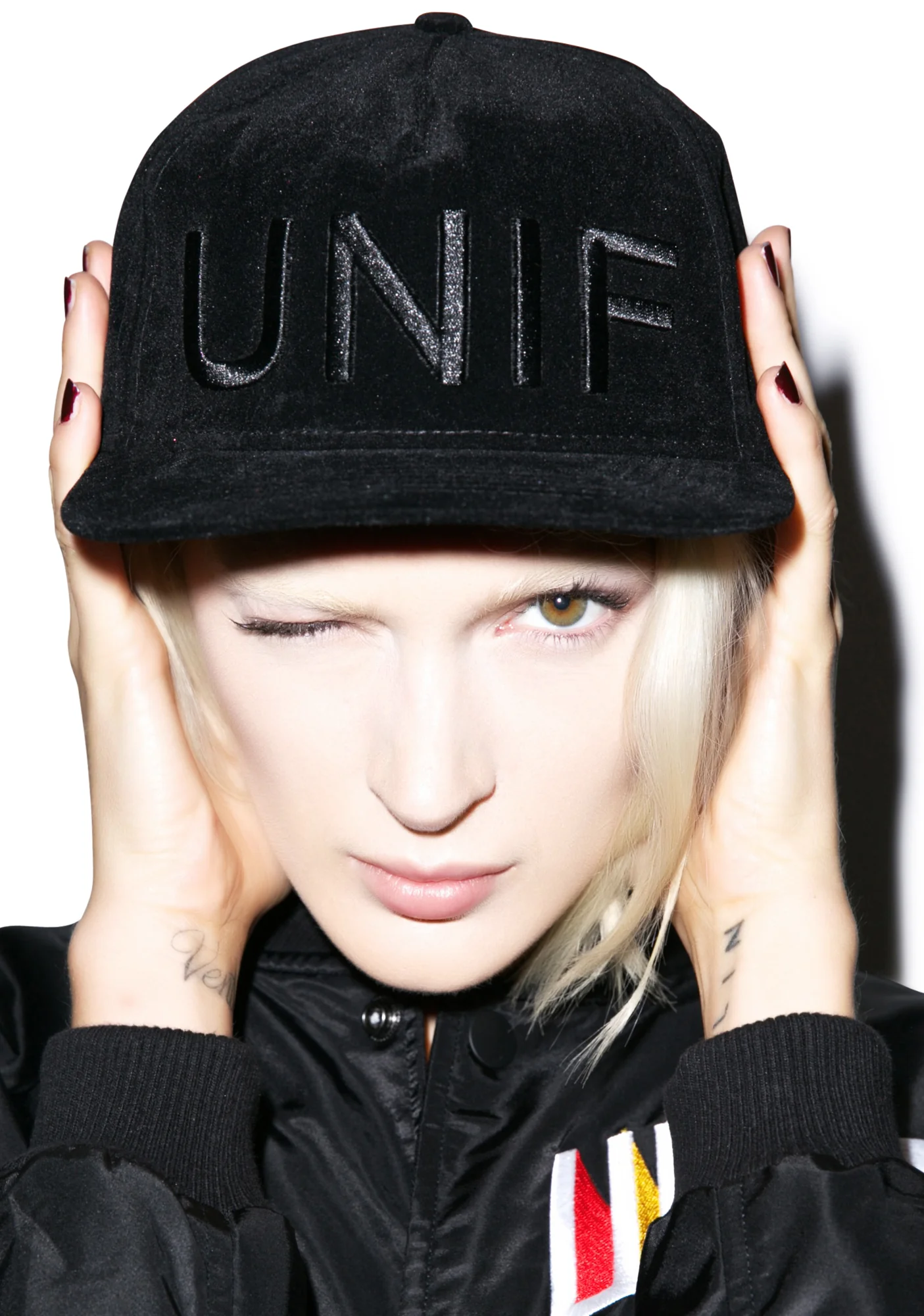 Velvet Hat - Image 7
