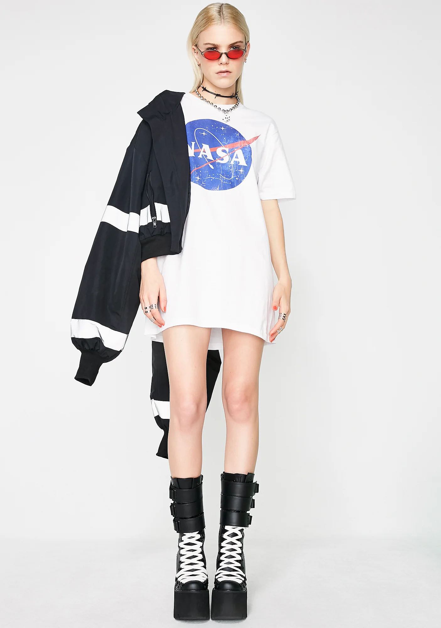 Waste of Space Graphic Tee - Image 5