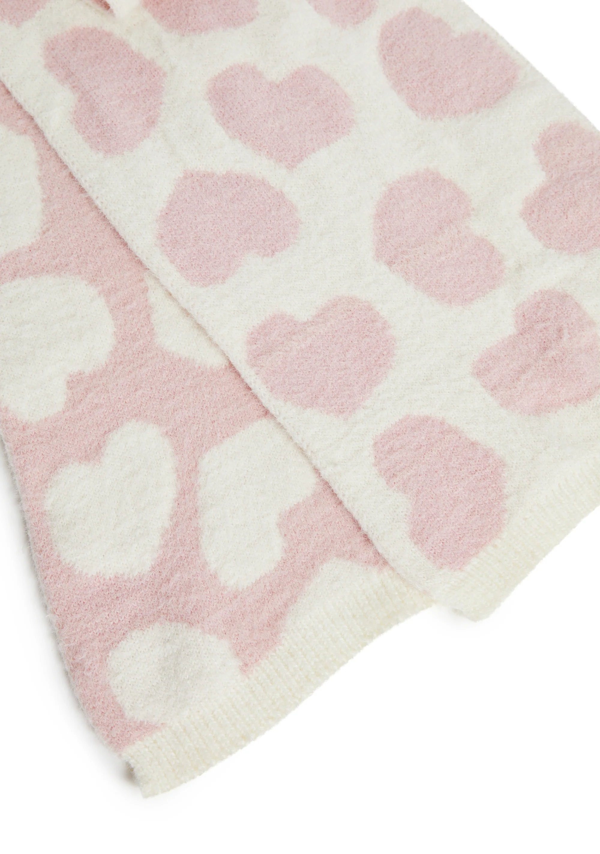 Intarsia Heart Scarf - Image 8