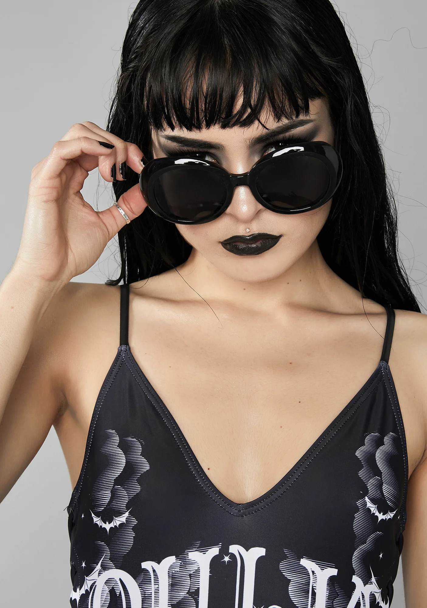 Wicked Fantasy Oversized Sunglasses - Image 3