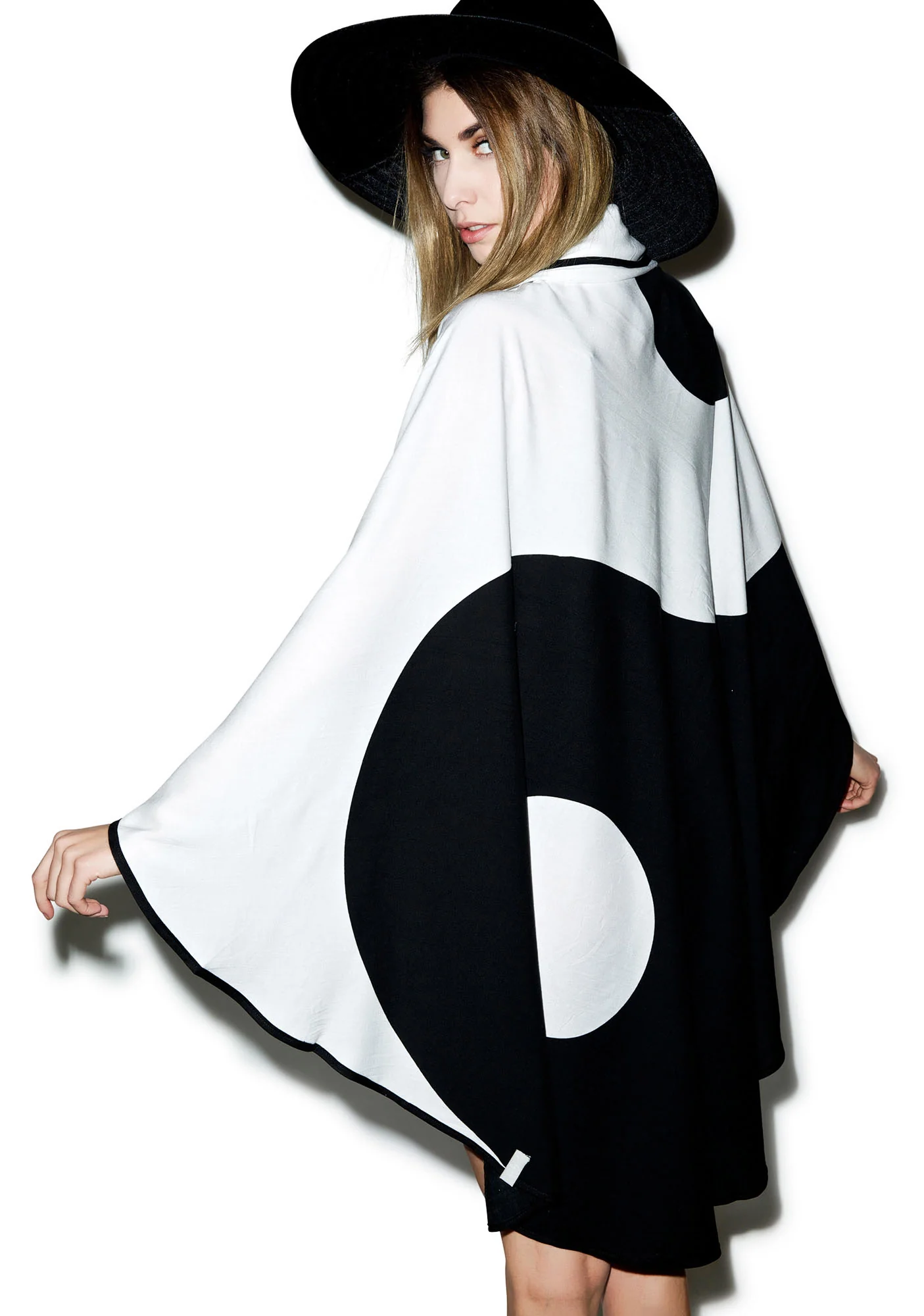 Ying Yang Circle Sarong - Image 2