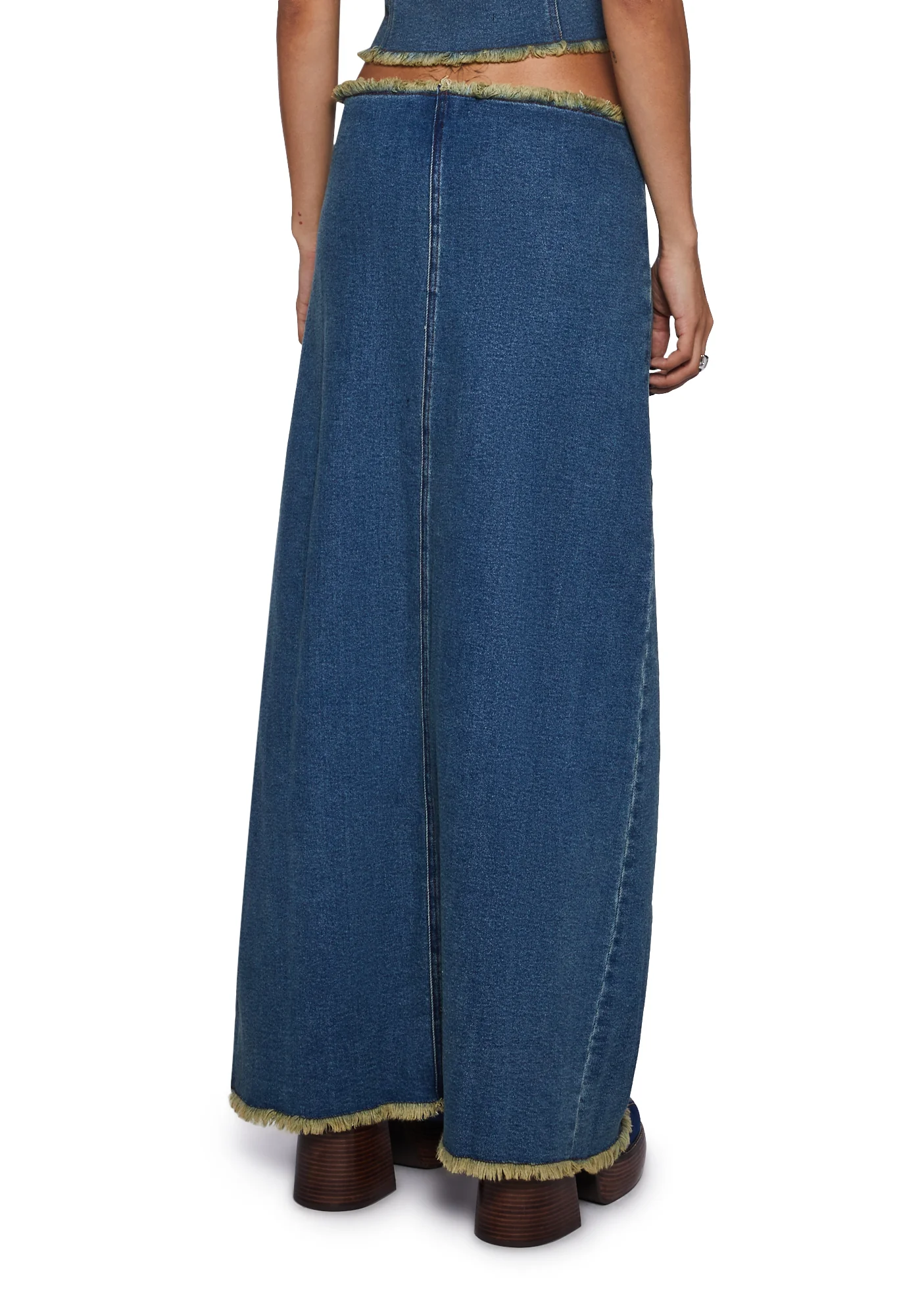 Zaenap Frayed Denim Maxi Skirt - Image 4